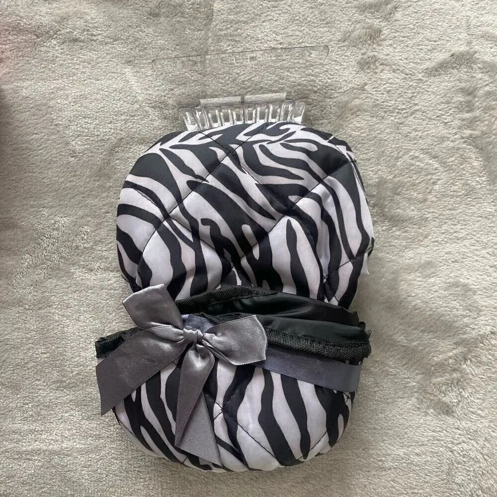 Ice Scraper in Zebra Design - Picture 3 of 4